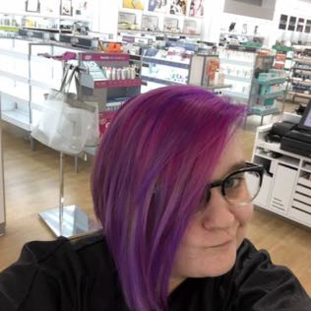 Meet your Posher, Christina